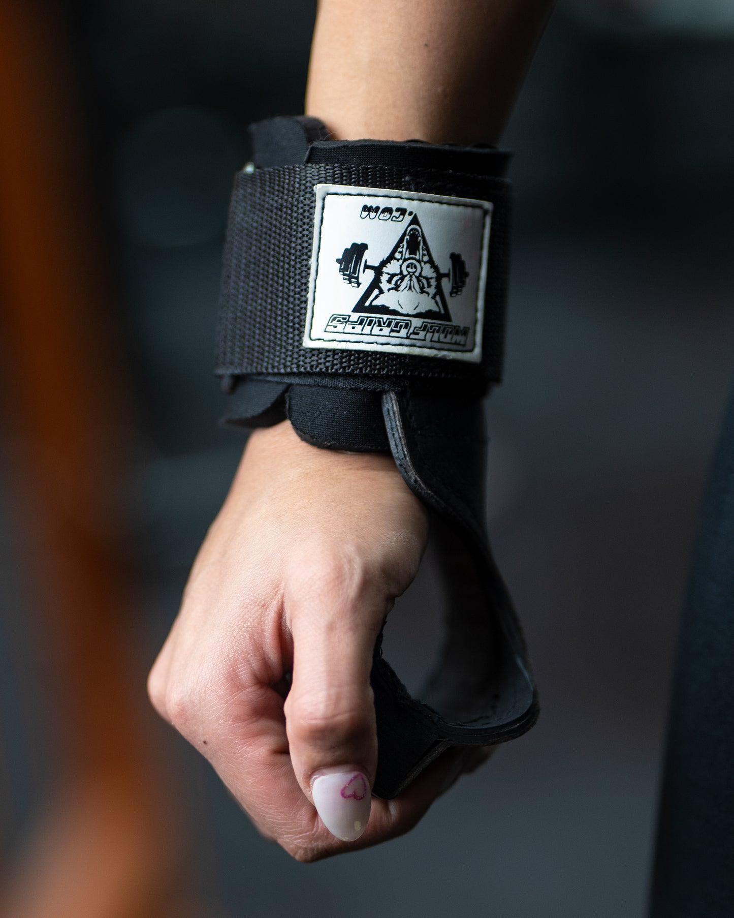 Wolf Grips - Non-slip Weightlifting Grips for Max Weight & Reps